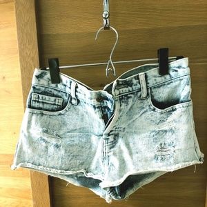 Distressed Mid-Rise Forever 21 Cut-Off Shorts